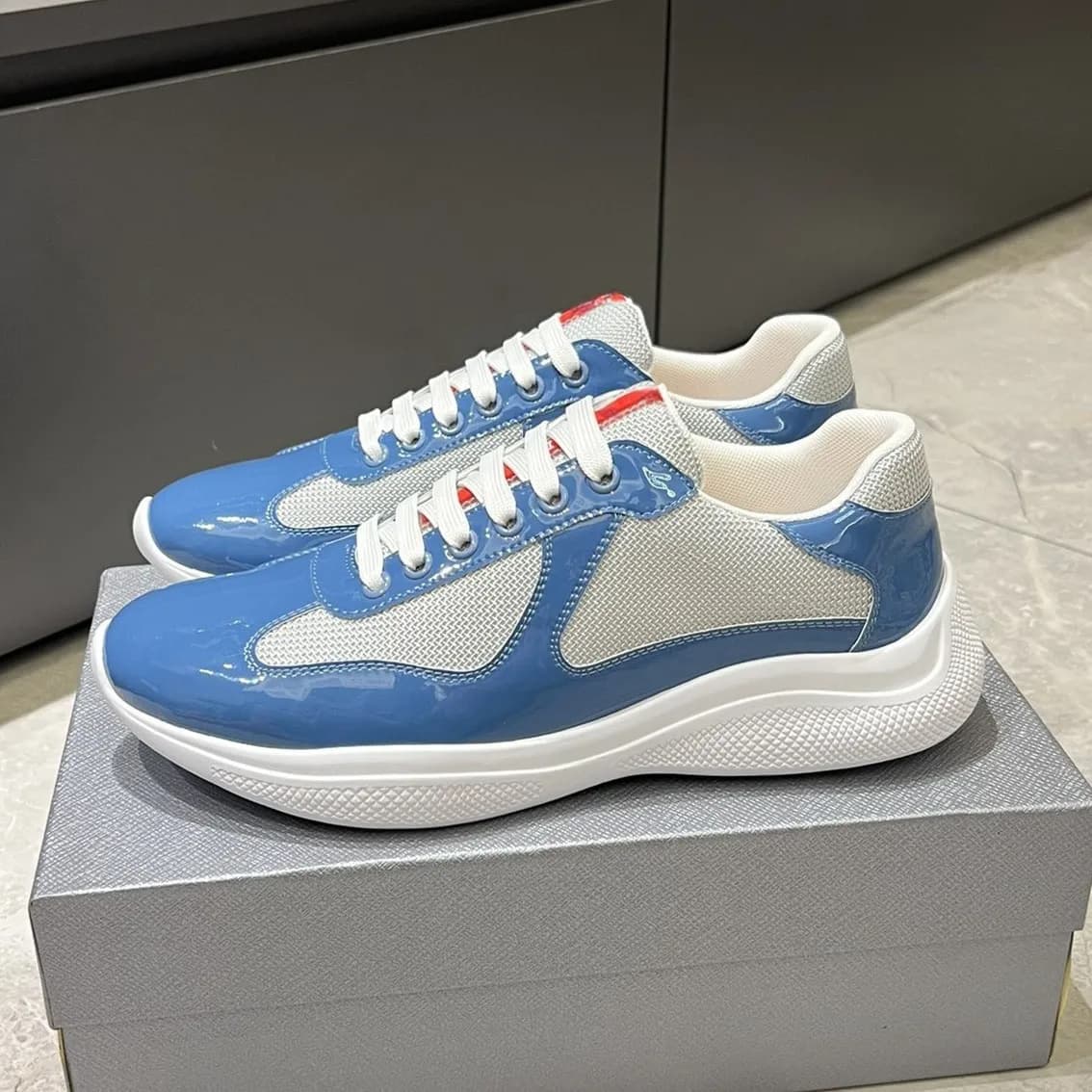 Chaussures de course à bout rond pour femmes, en cuir véritable de haute qualité, confortables, en cuir verni, commerce transfrontalier internatio