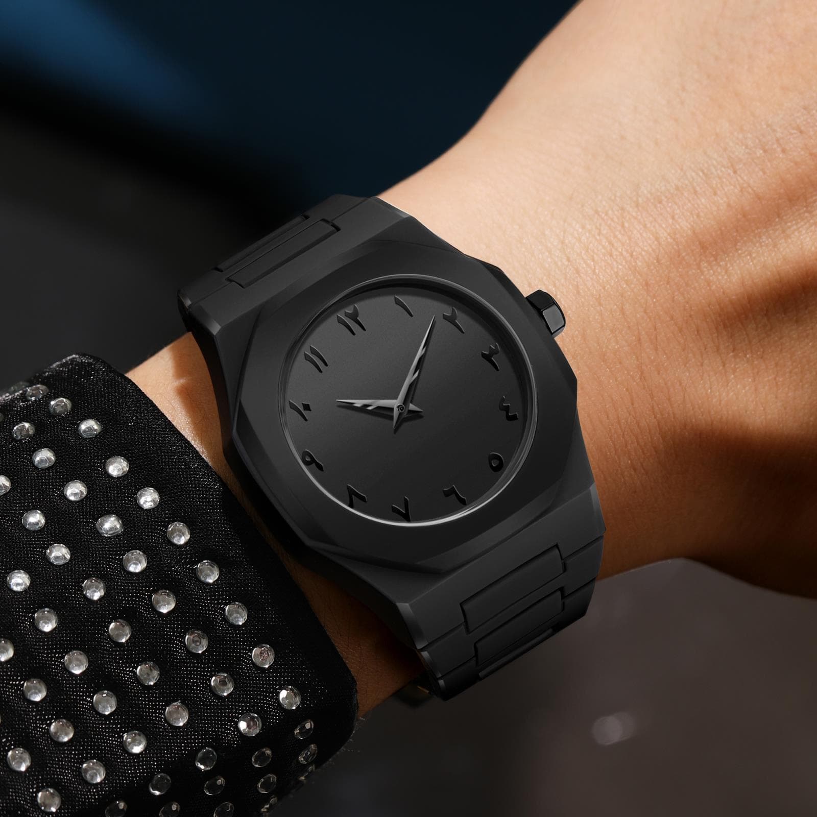 Montre homme minimaliste et décontractée à quartz avec chiffres arabes, affichage de la date et bracelet en silicone résistant à l'eau.