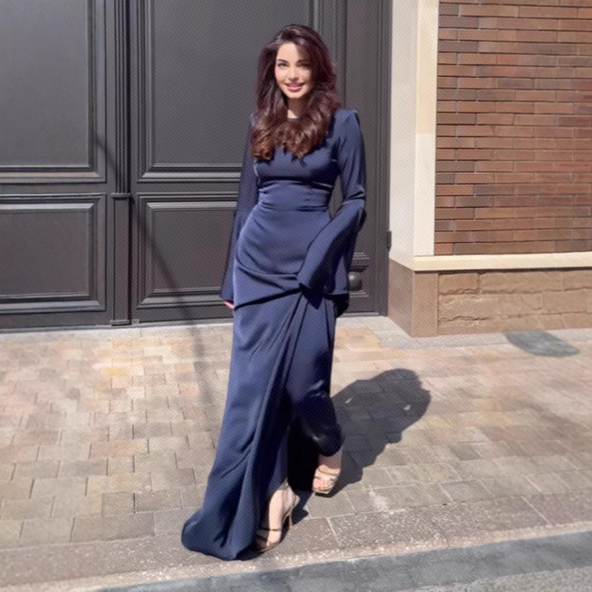 Women's Clothing Elegant Flowy Sleeve Evening Gown – A-Line Long Dress For Weddings, Galas & Formal Occasions