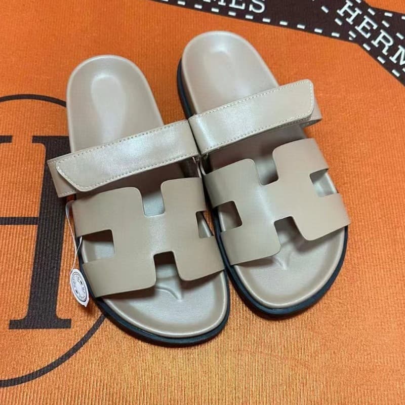 Chaussons d'extérieur pour femmes, style pur et original, semelles plates en cuir, velcro, pour la plage, 2025