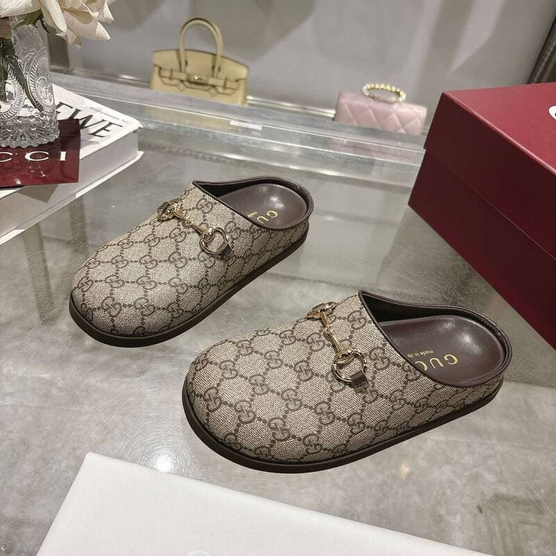 Collection GUCCI 2026 : Chaussures plates, mules et à enfiler