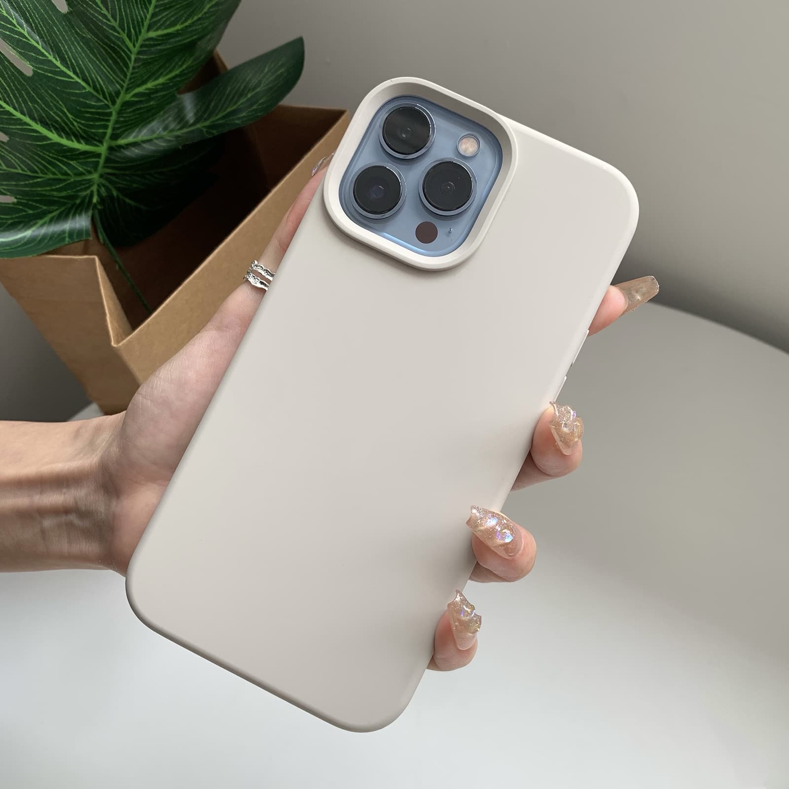 Coque de protection en silicone liquide pour iPhone 11, 12 Pro Max, XS, XR, 7, 8, 14, 15 Plus