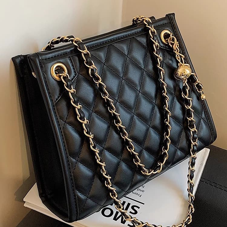 2025 New Fashion Quilted Chain Women's Niche Large Capacity Versatile Trendy High-Quality Texture Crossbody Bag