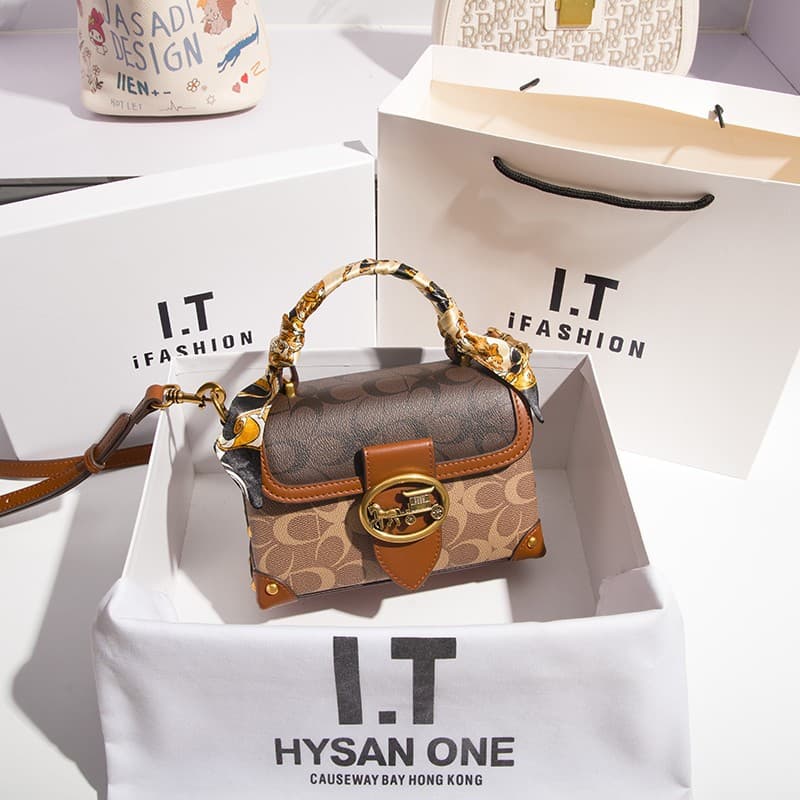 Petit sac carré pour femme 2023 nouvelle mode rose rouge sac à main haut de gamme style occidental sac à bandoulière messager tendance