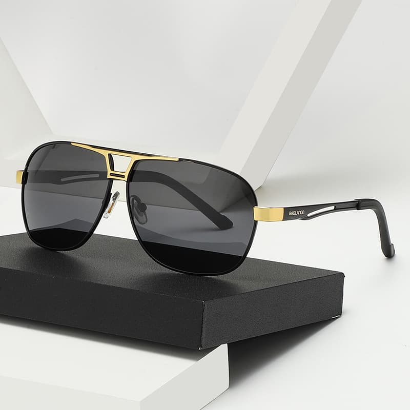Men's new polarized color changing sun shading, UV protection, driving sunglasses, day and night dual-purpose glasses