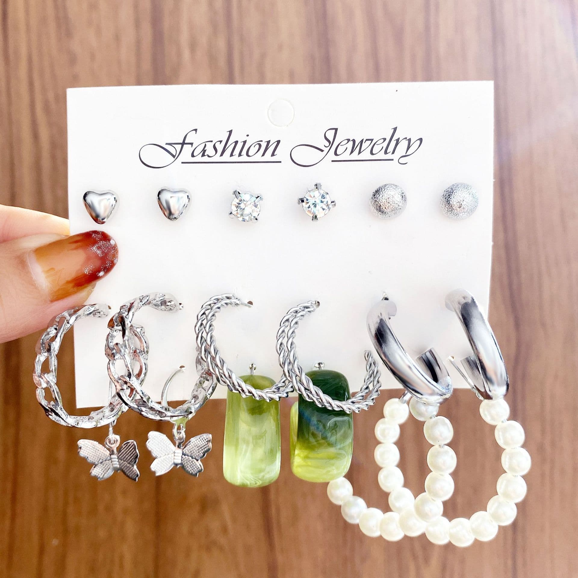 Lot de 11 boucles d'oreilles en perles torsadées en forme de cœur pour femmes, très tendance