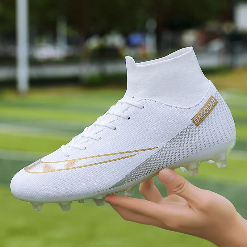 Professional Breathable Soccer Shoes Anti Slip Training Comfortable Football Boots for Everyday Use And Competition