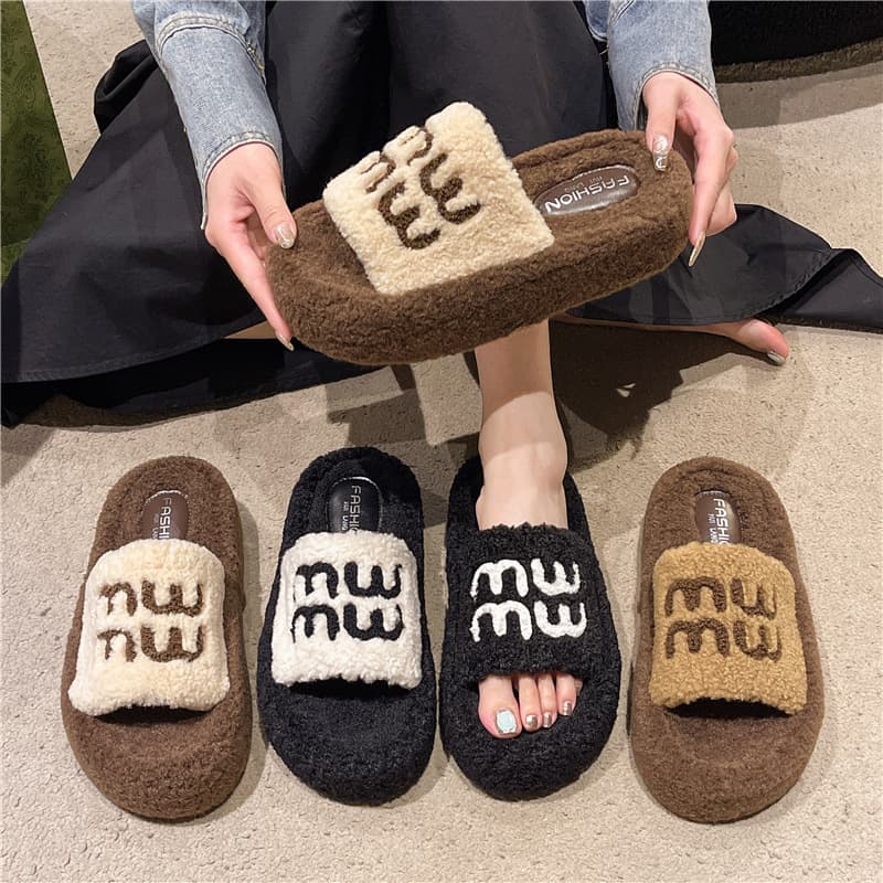 Seasonal New Internet Celebrity Letter Hairy Slippers For Women, Comfortable Outerwear, Open Toed One Word Large Cotton Slippers For Women