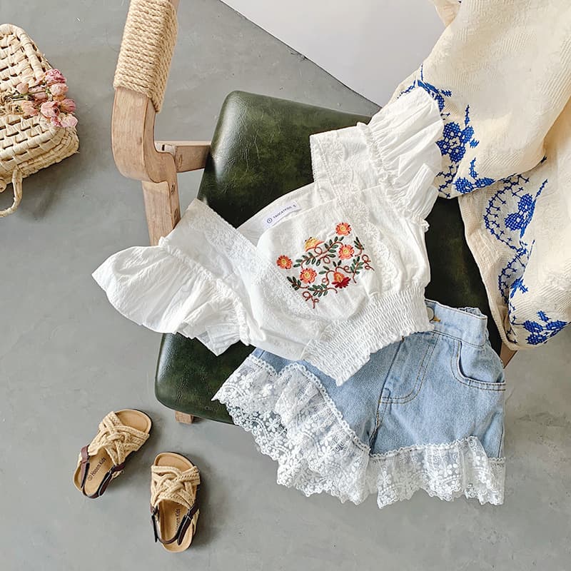 Mother & Kids children's clothing summer new girls suit fashionable embroidered top plus denim shorts suit