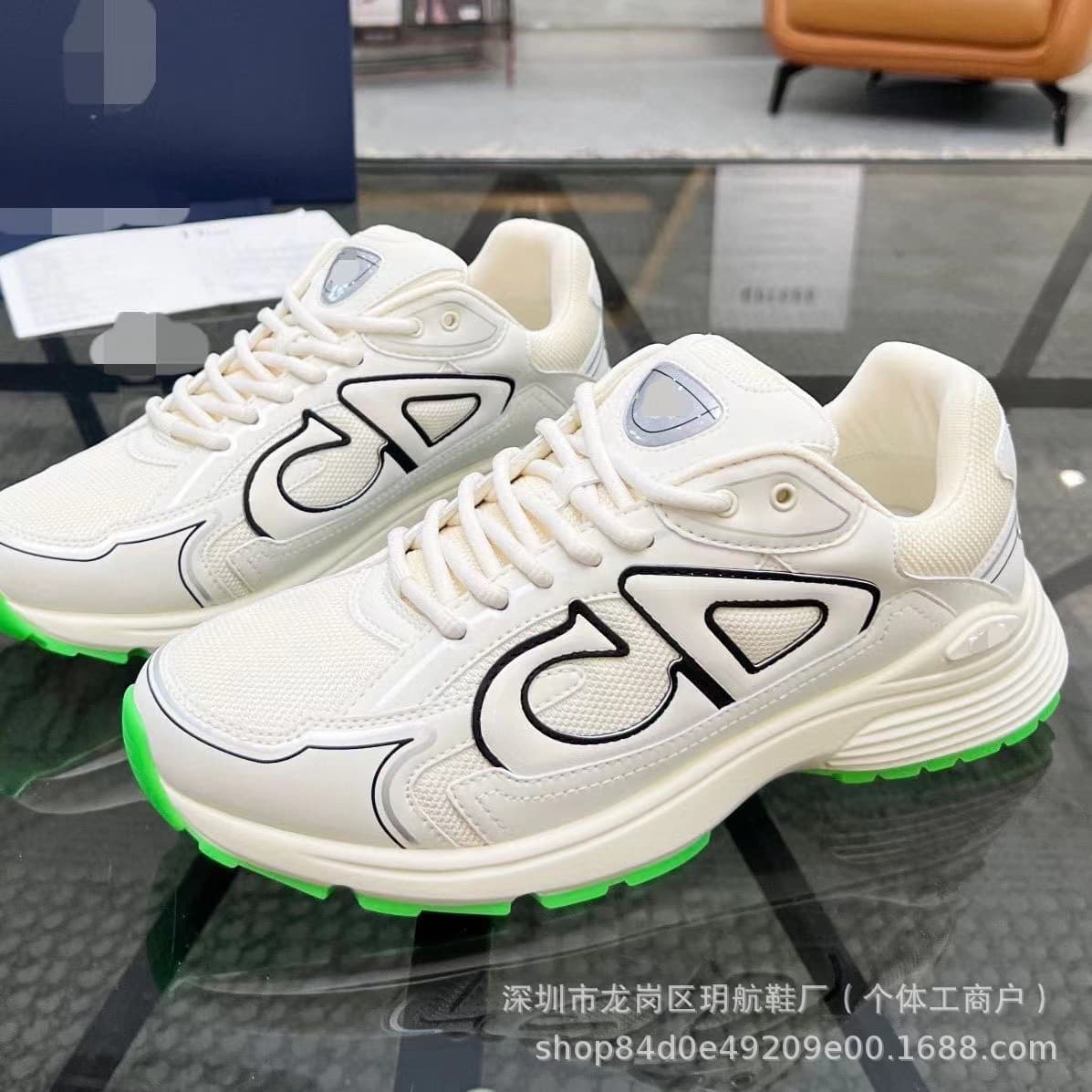 Chaussures de sport décontractées Guangzhou Goods CD Fashion B30, version haute, réfléchissantes, patchwork, pour papa, pour couple