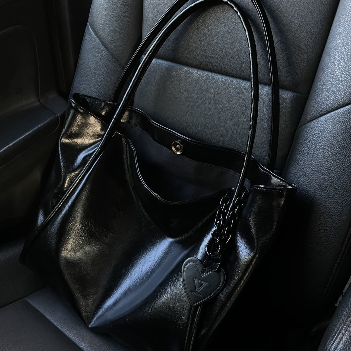 Dark Cupid 2025 New Love Pendant Large Capacity Shoulder Commuter Bag Fashionable Hundred Leisure Daily