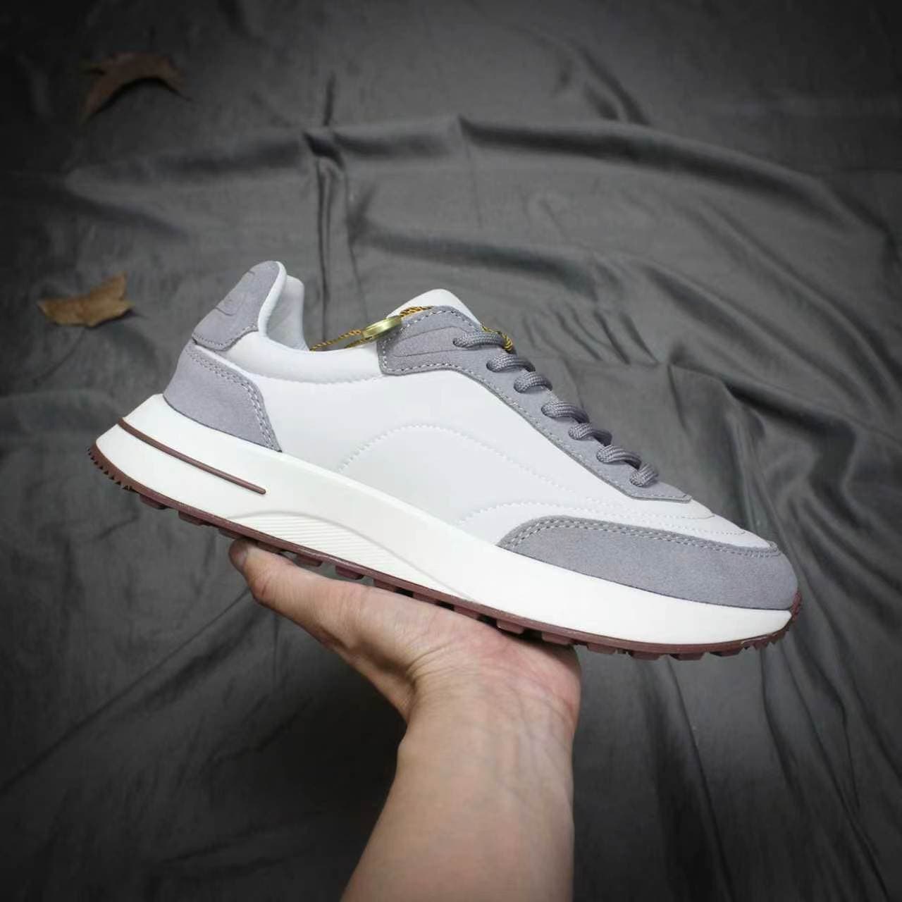 Loro Piana Week End Walk Chaussures basses décontractées en cuir à bride ronde pour hommes