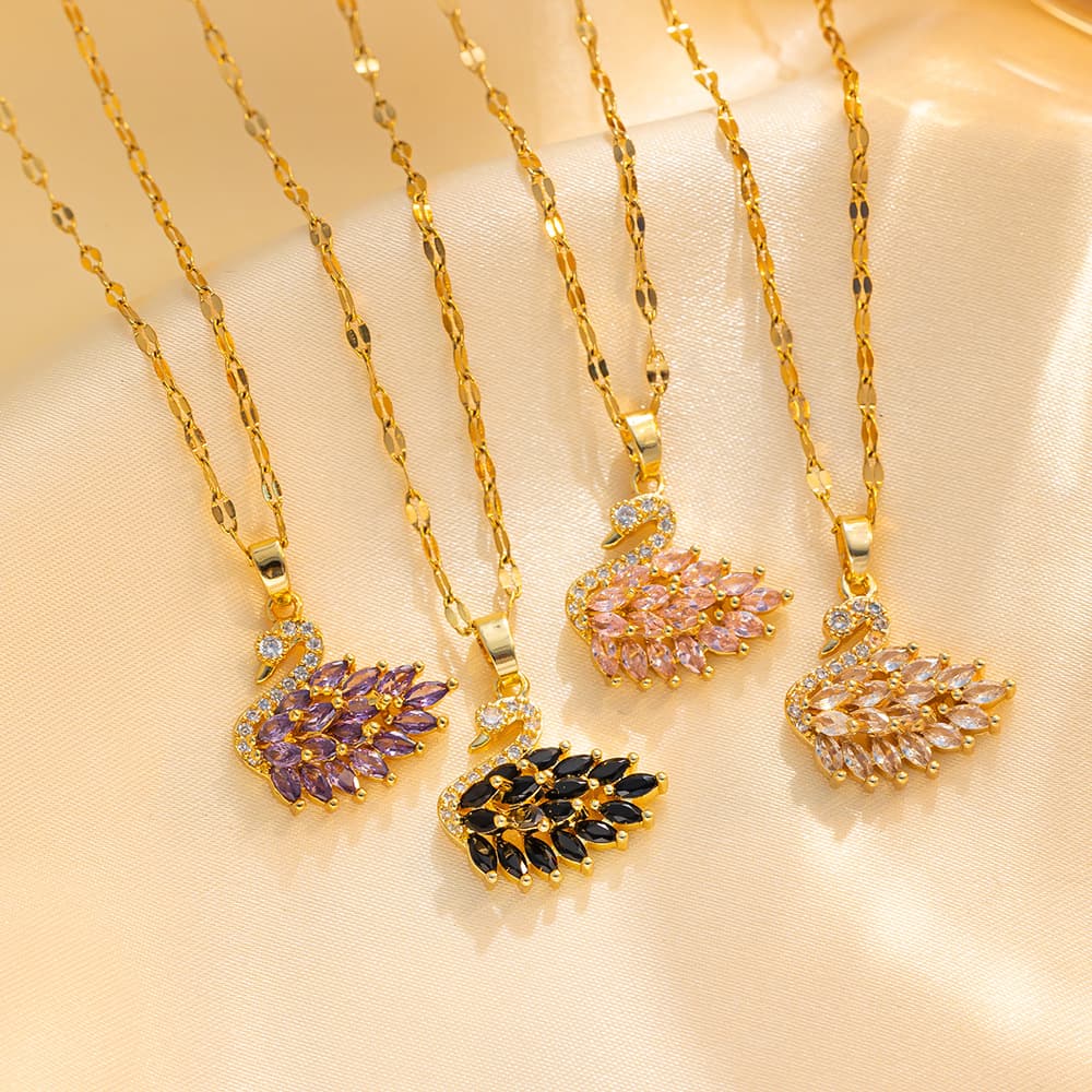 Internet celebrity minimalist titanium steel crystal diamond inlaid swan necklace with fashionable temperament