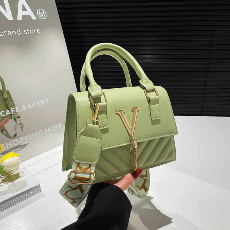 Women's Style Handbags Fashionable Trendy Textured Small Crossbody Bags Solid Color Tassel Detail
