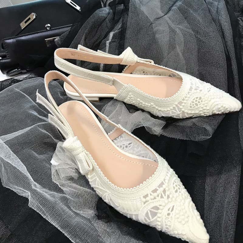 Escarpins à talons aiguilles brodés en dentelle blanche pour femmes, chaussures à talons hauts et bout pointu