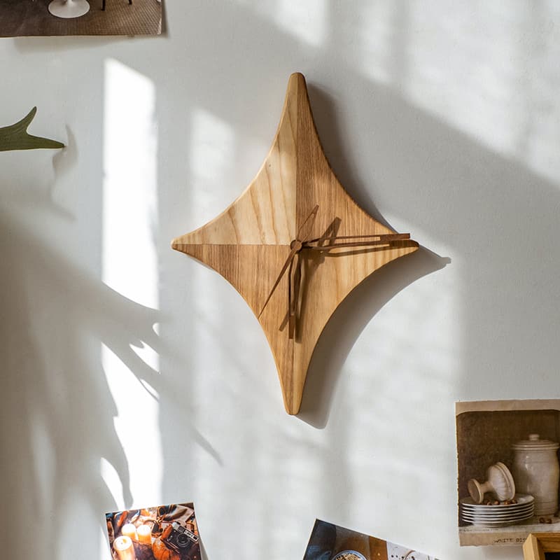 Star Solid Wood Fashion Living Children's Room Simple Wall Hanging Art Clock Creative