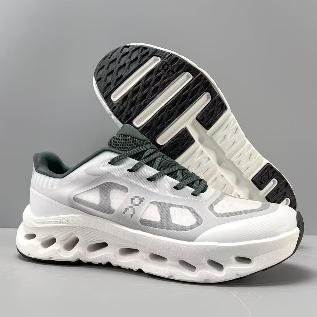 Chaussures de course confortables et polyvalentes pour l'été, alliant style décontracté et extérieur. Semelle épaisse en mesh respirant pour un