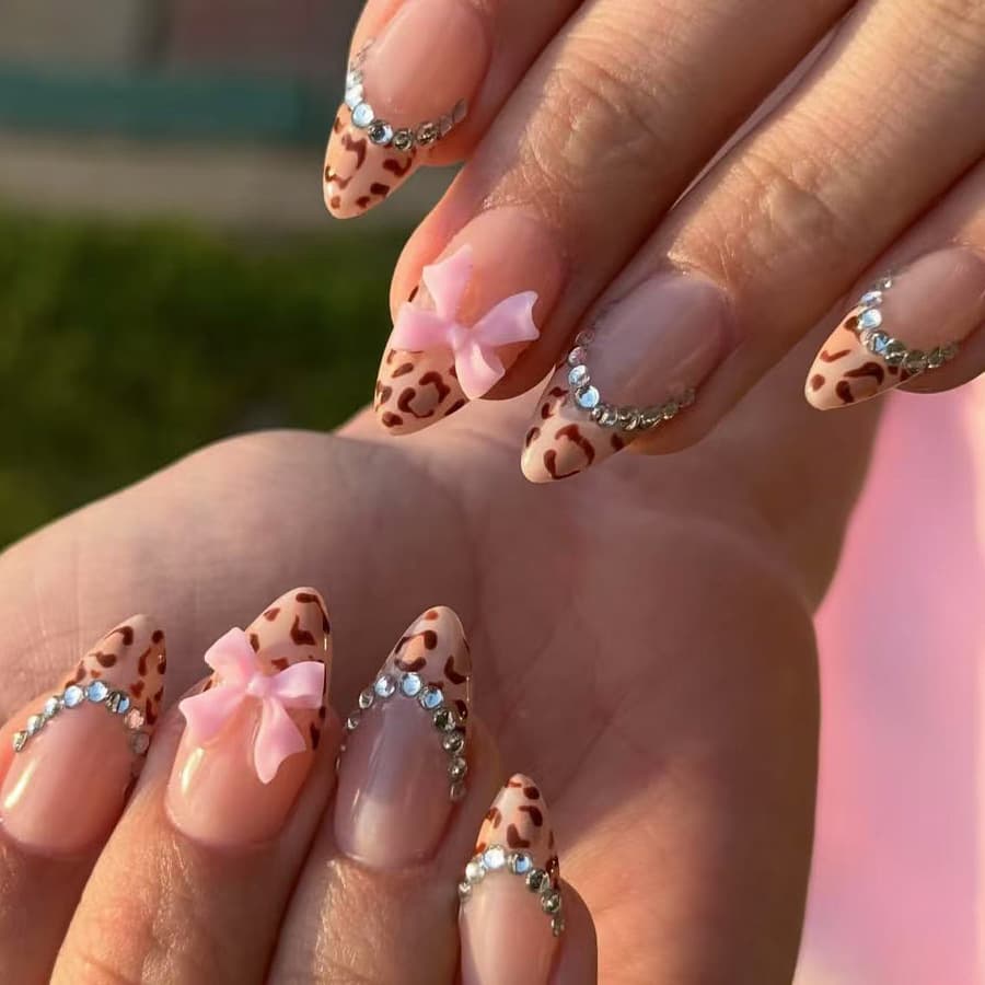 Glossy Teardrop Nail Polish Medium Length Y2K French Leopard Print Rhinestone Bow Detail Sweet And Spicy Girl Style 24 Pieces