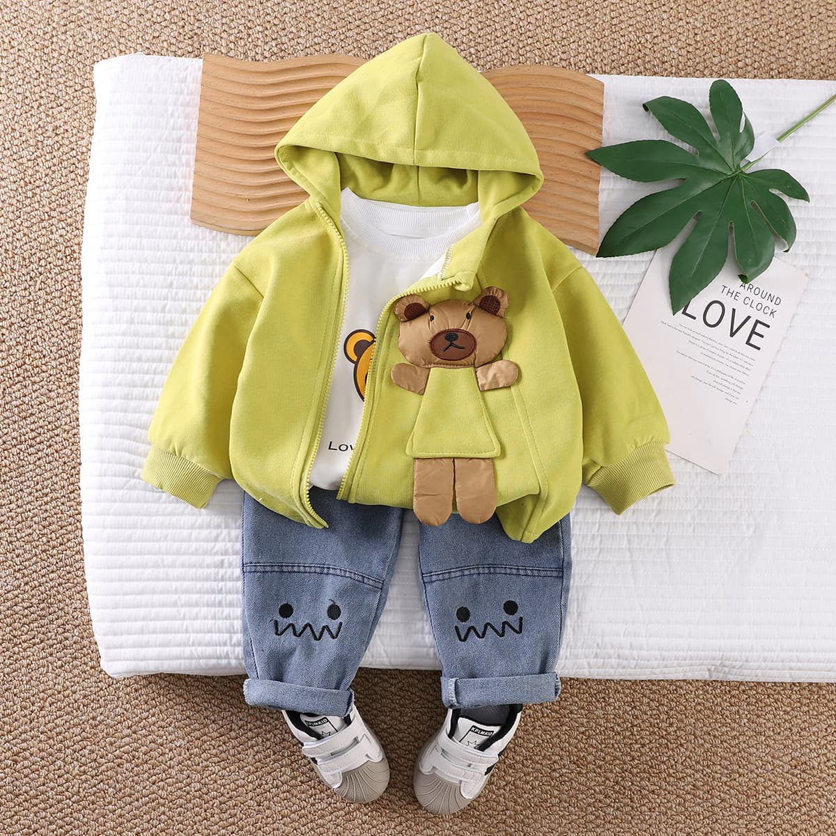 Boys' Autumn Outfit 2025 New Fashionable Korean Style Baby 3D Bear Head Three-Piece Set Infant Toddler Trendy Clothing