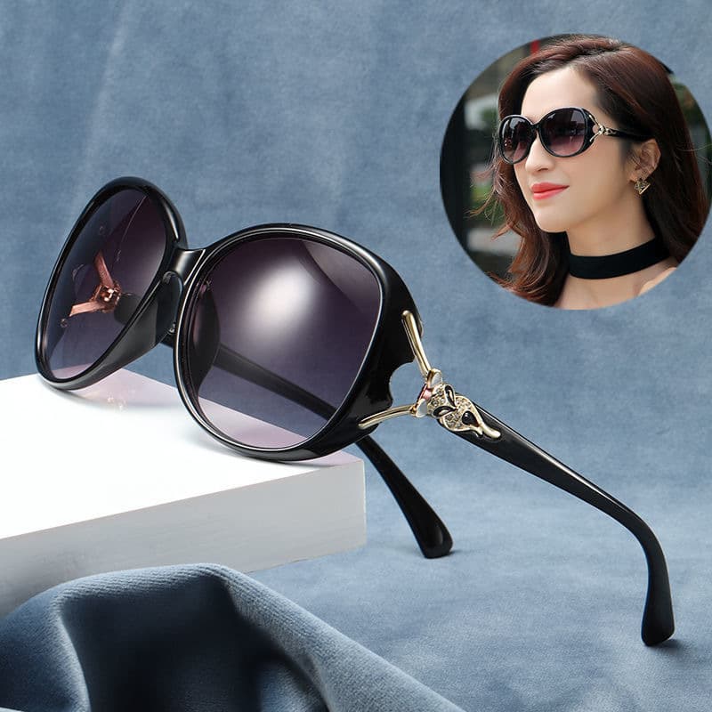 Fashionable sunglasses for women with fox heads frame classic trend internet red sunglasses, large face glasses,