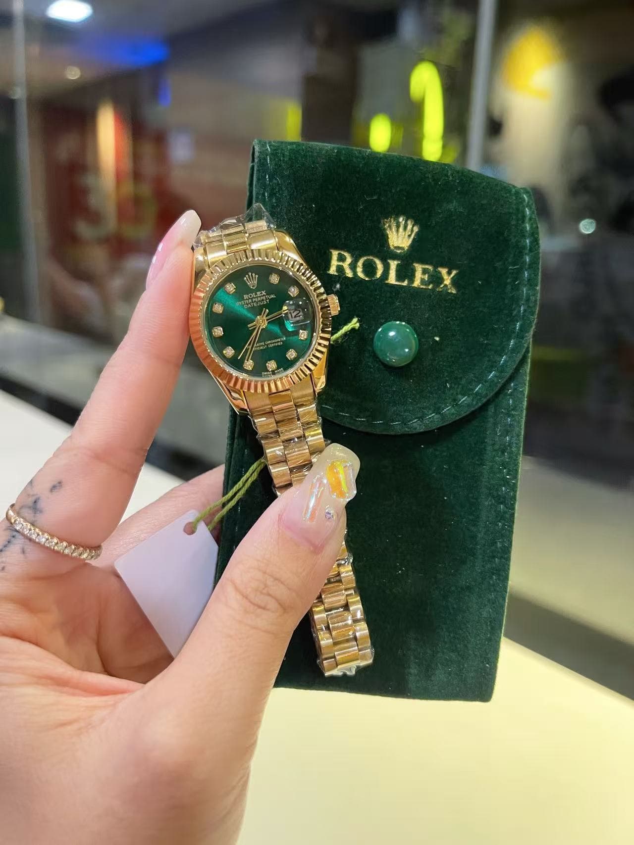 Montre femme en édition limitée, verre saphir AAA, bracelet en acier massif 316, quartz, édition limitée, très prisée. Un cadeau d'anniversaire