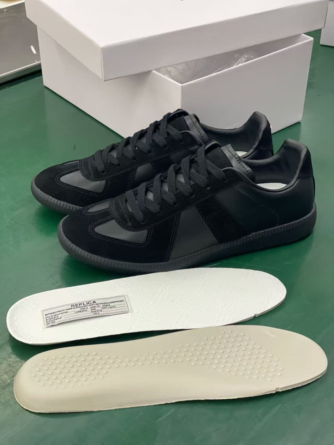Nouvelles chaussures de course antidérapantes Curb Couple à semelle épaisse et color block