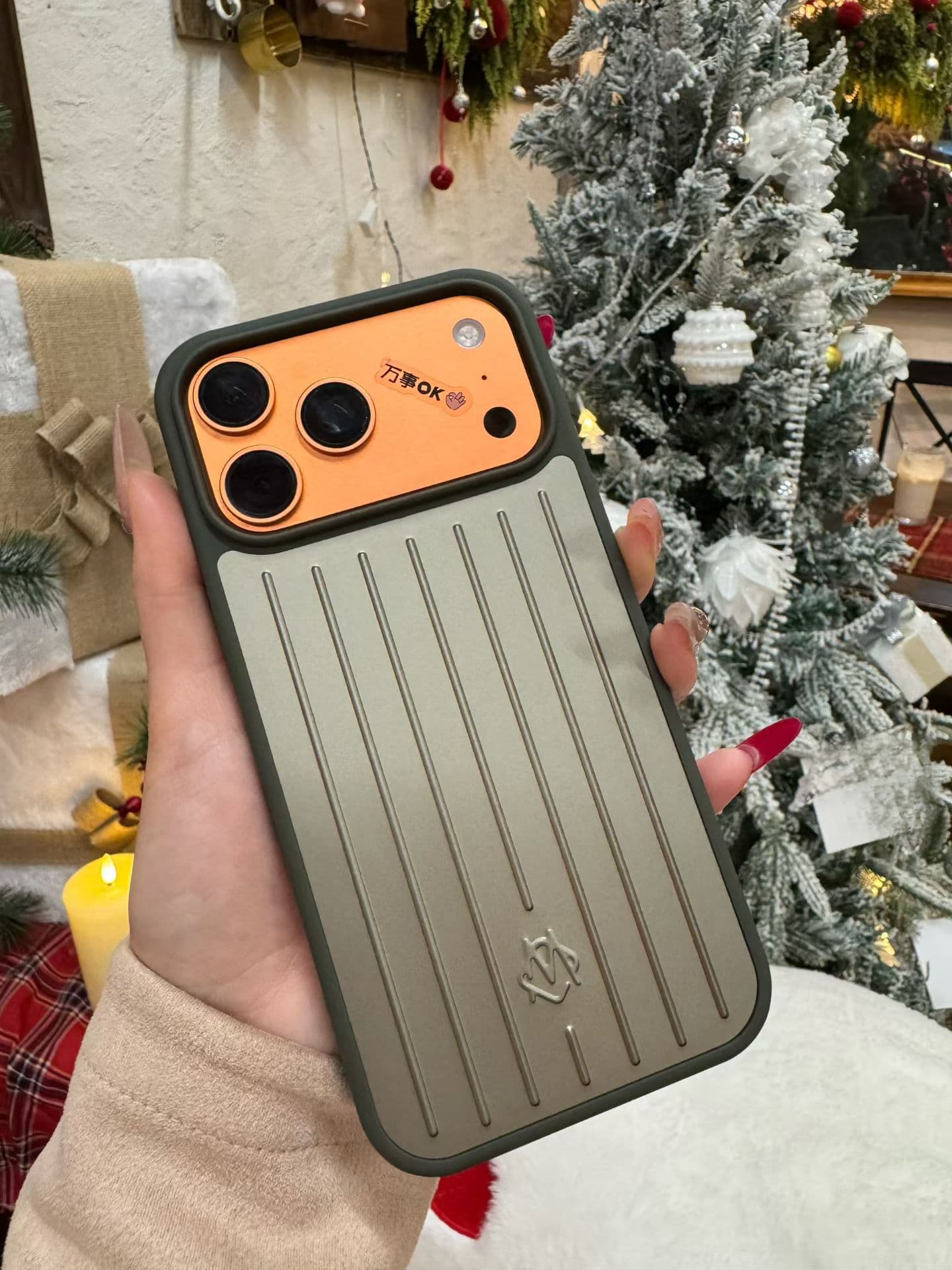Étui en alliage d'aluminium compatible avec iPhone 16 Pro Max, iPhone 15 et 14, protection intégrale tendance.