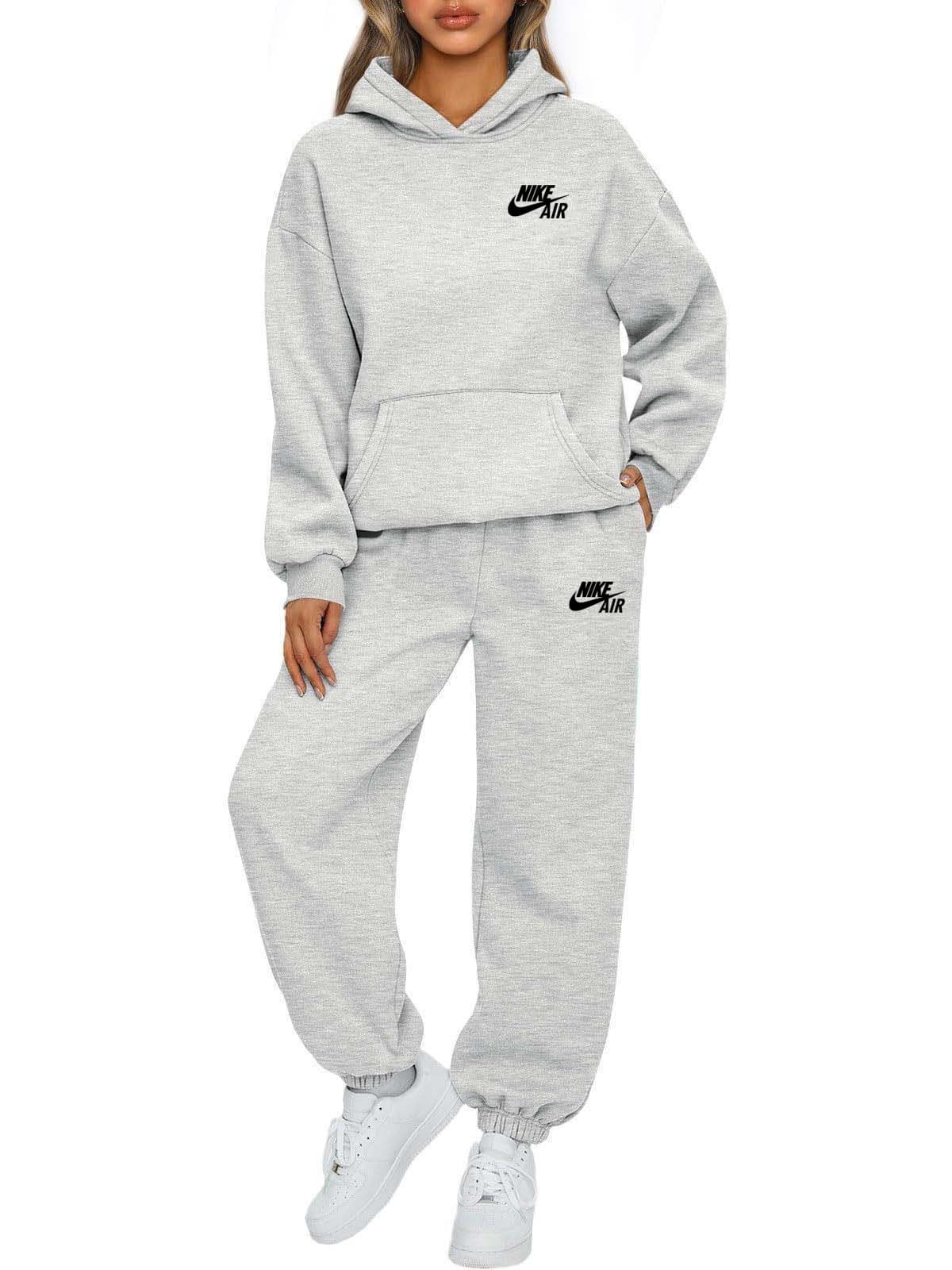 Ensemble sweat-shirt à capuche oversize et pantalon de jogging Nike uni