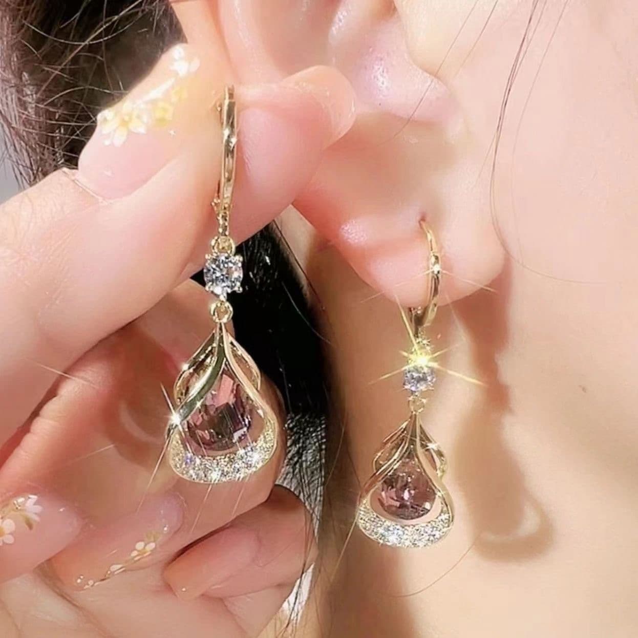 High-End Cat's Eye Stone Geometric Niche Light Luxury Elegant Face-Slimming Water Drop Earrings Clips Ear Jewelry For