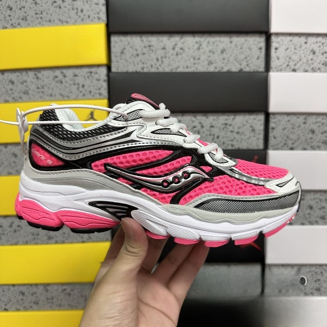 Chaussures de course Saucony PROGRID OMNI9 pour l'amorti et la durabilité en extérieur