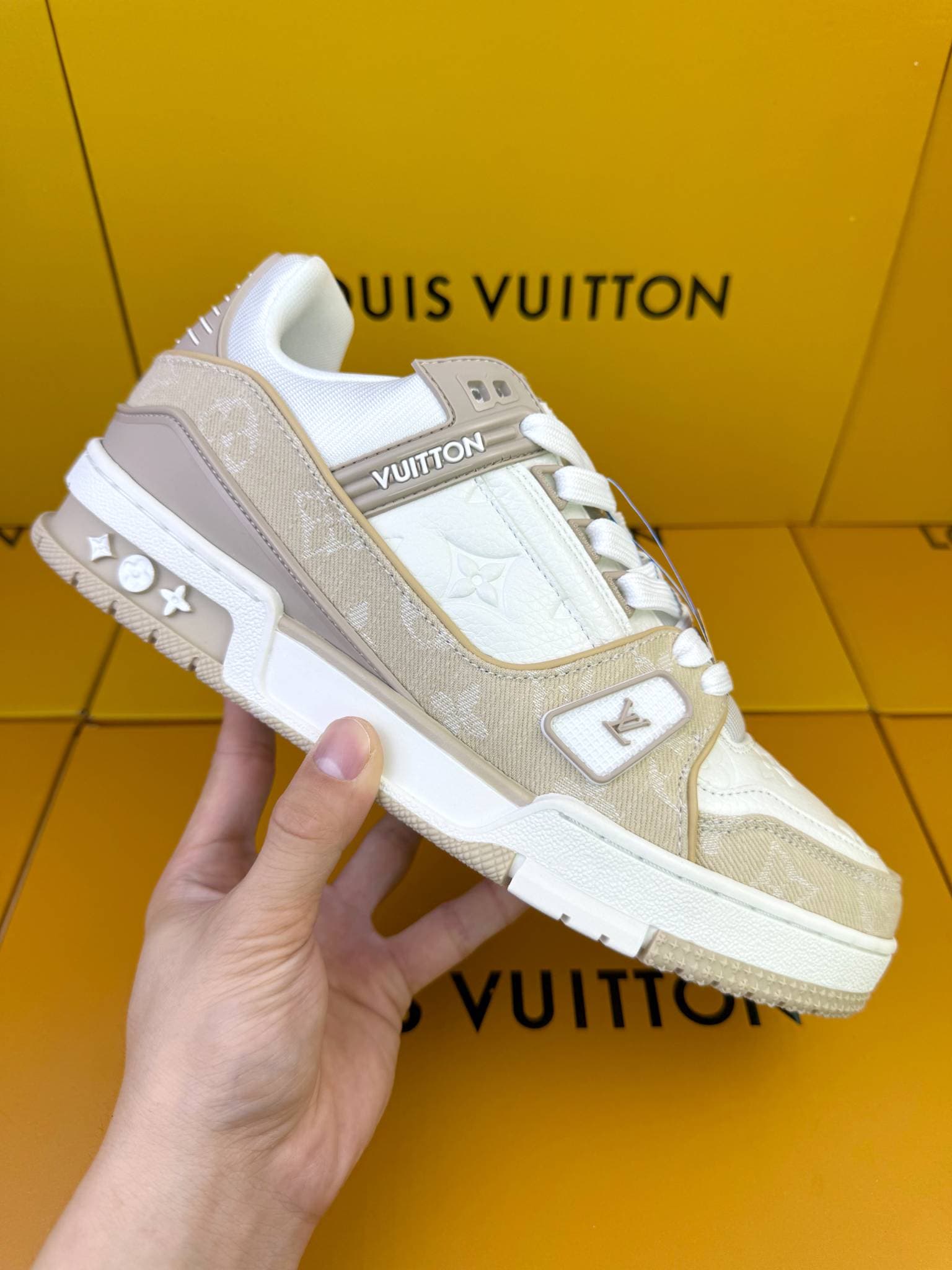 Chaussures de sport basses en cuir respirant patchwork, semelle souple et légère, style tendance et polyvalent, pour couples.