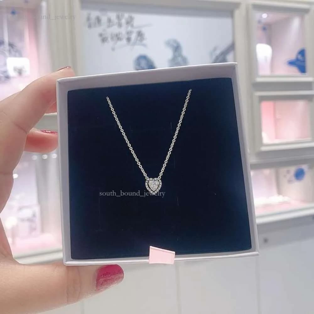 bracelet S Noble Heart Necklace Designer Jewelry Female Collar Chain Light 398425 Birthday Gift For Girls E27