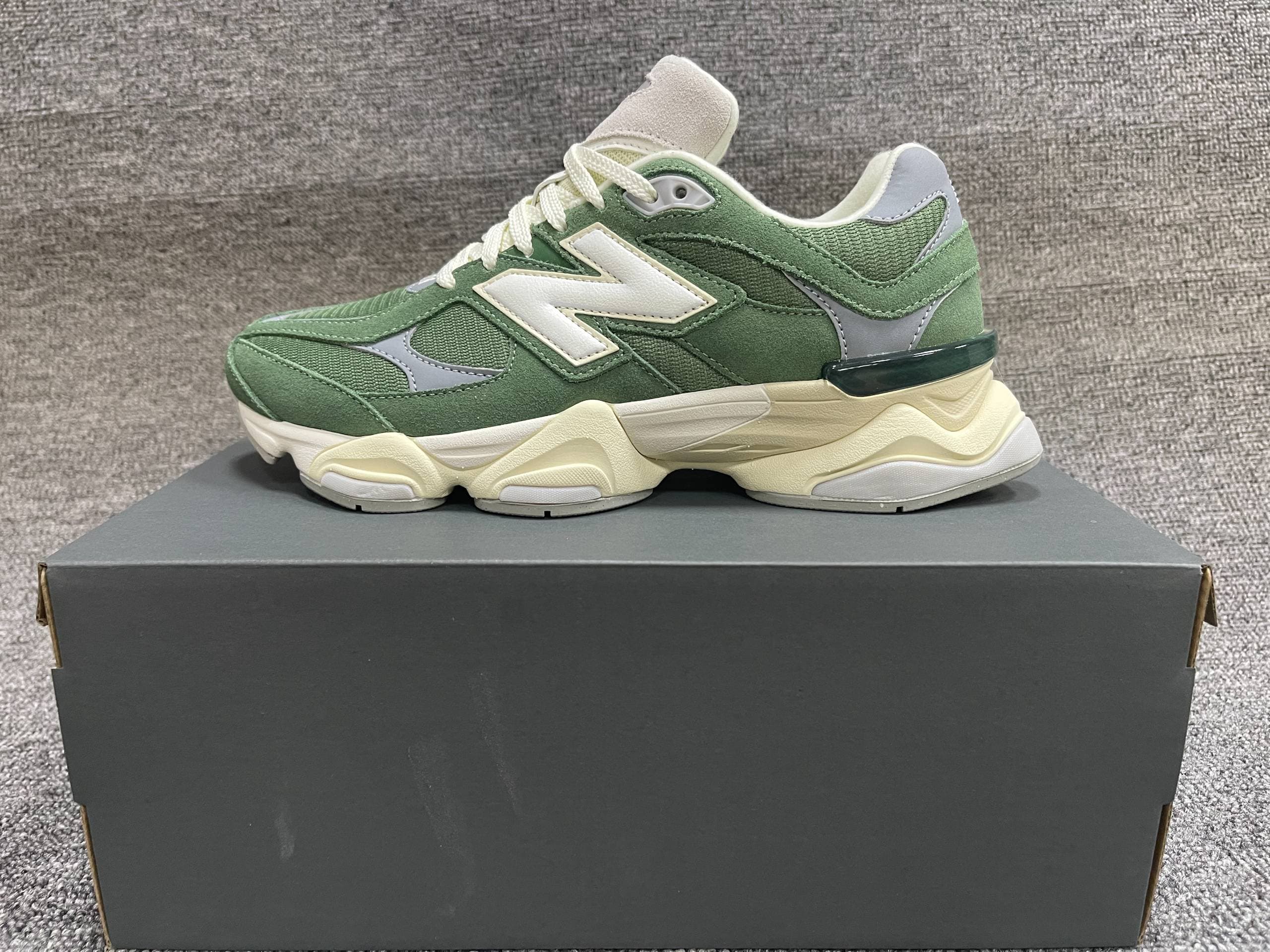 9060 chaussures de sport décontractées pour couple, chaussures de course de différentes couleurs, confortables et respirantes