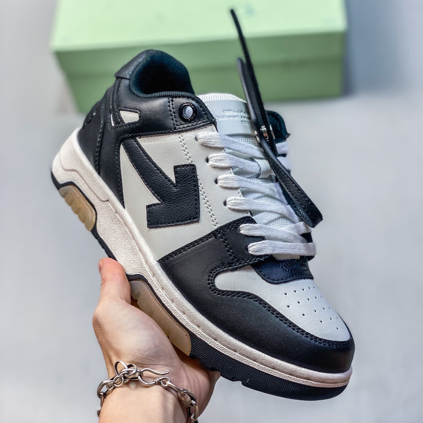 Baskets de haute qualité pour hommes (marque OFF), chaussures de sport décontractées à motif flèche pour femmes, chaussures plates à semelle é