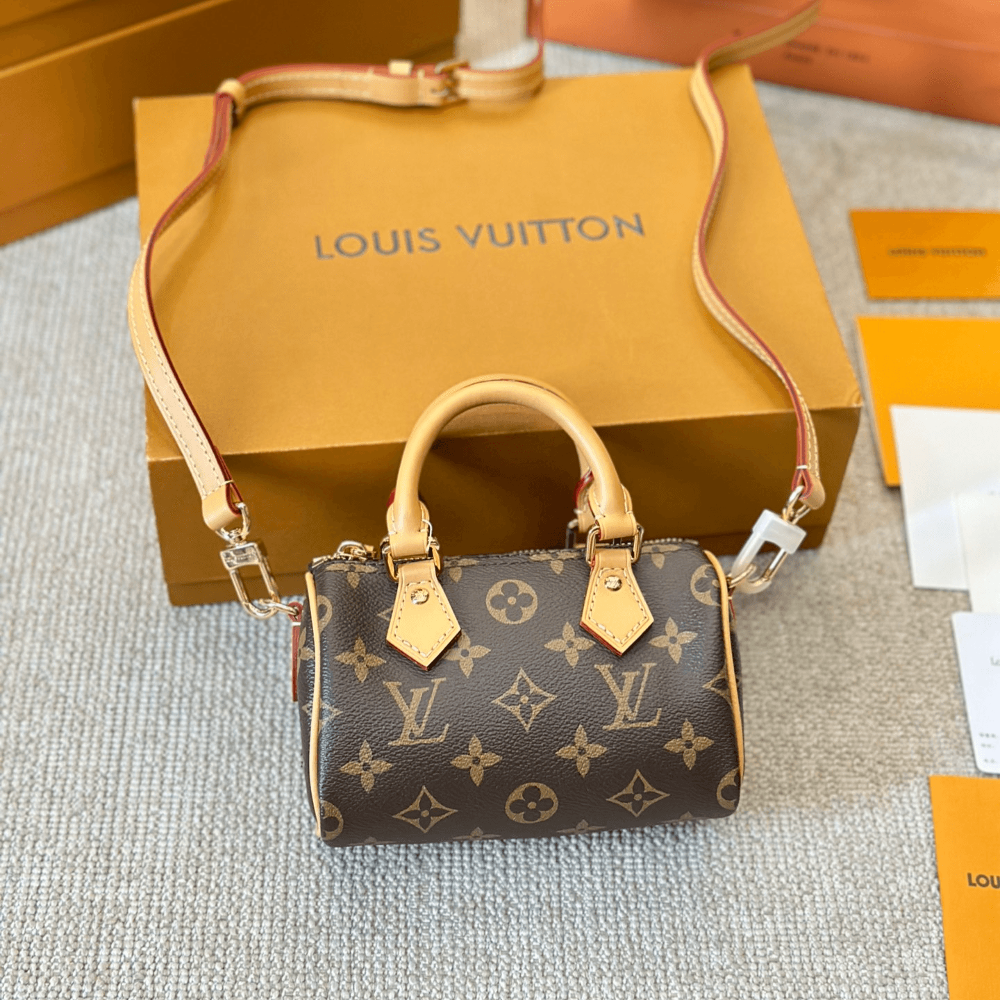 Sac à main premium pour femme Nano Speedy 16, en cuir de vachette, modèle L00000 V, taille : 16 cm.