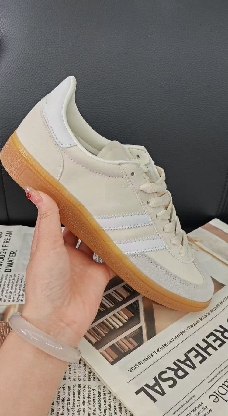 Baskets de style rétro sexy à imprimé léopard style militaire allemand