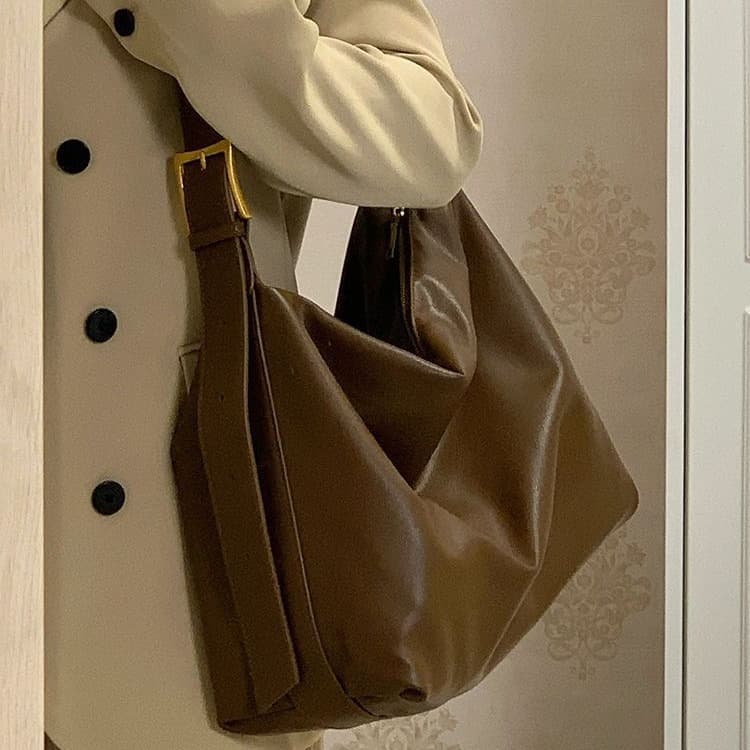 Advanced handbag for women 2023 new fashionable texture shoulder with large capacity popular commuting tote bag