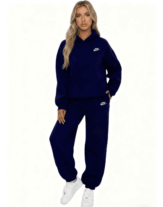 Ensemble deux pièces à capuche Nike pour femme avec logo classique