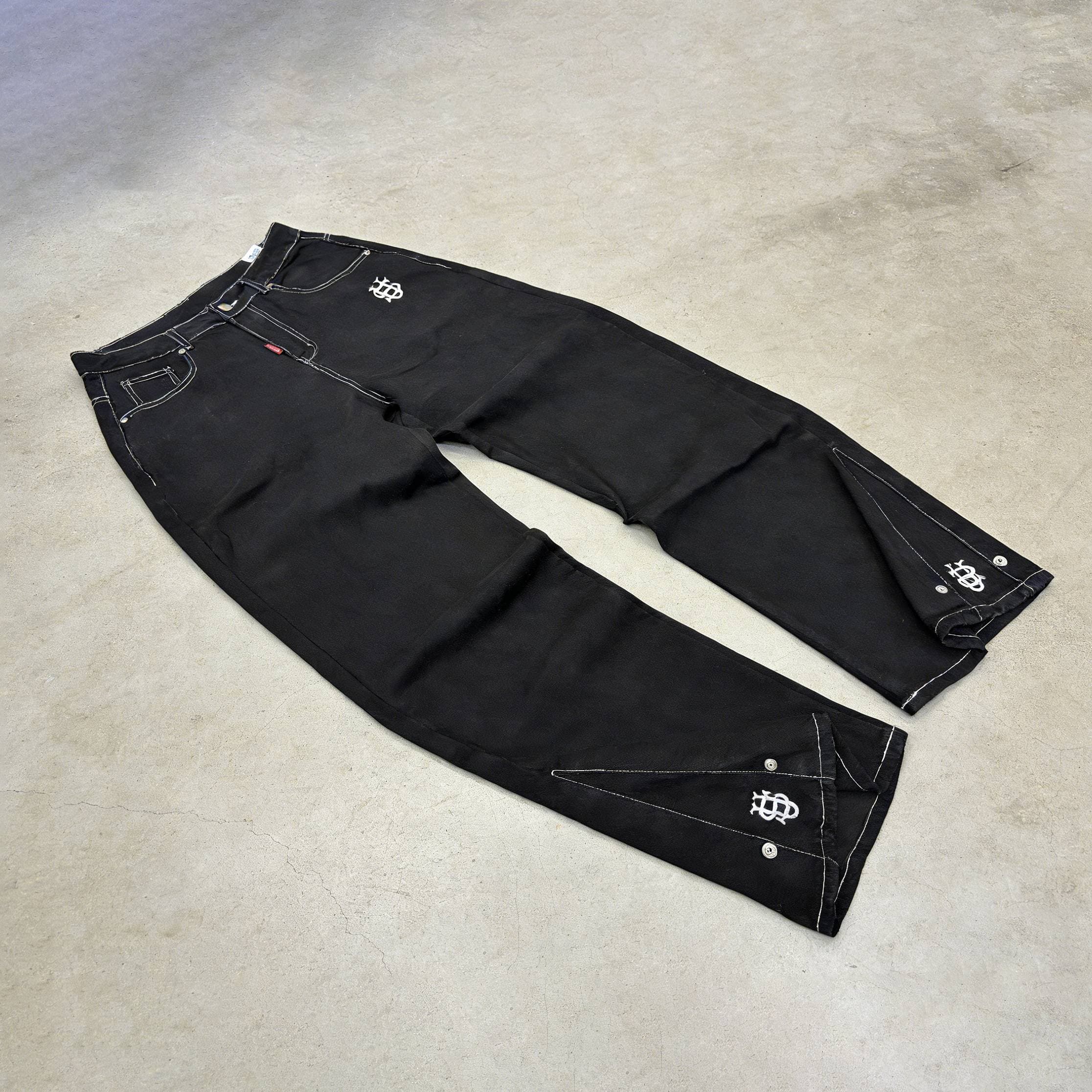 Men's Vintage Washed Embroidered Jeans - Straight Cut Distressed Denim With Artisan Stitching