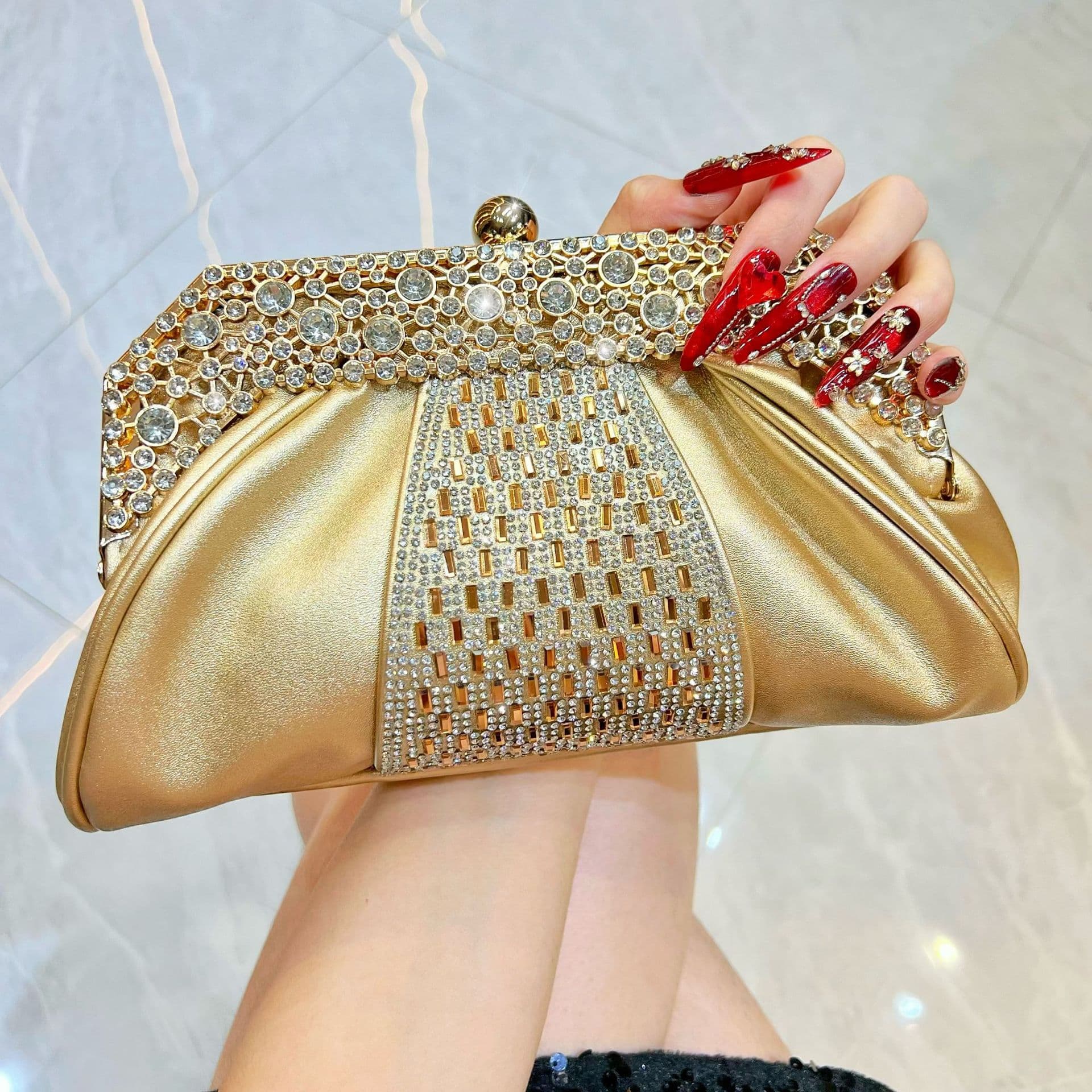New Diamond-Studded Banquet Dress High-End Handbag Socialite Evening Fashion Handheld Bag Clutch