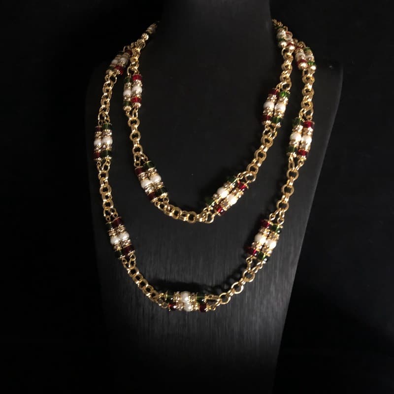 Medieval vintage jewelry long red and green glass jewelry stone diamond hoop design sweater chain for daily use