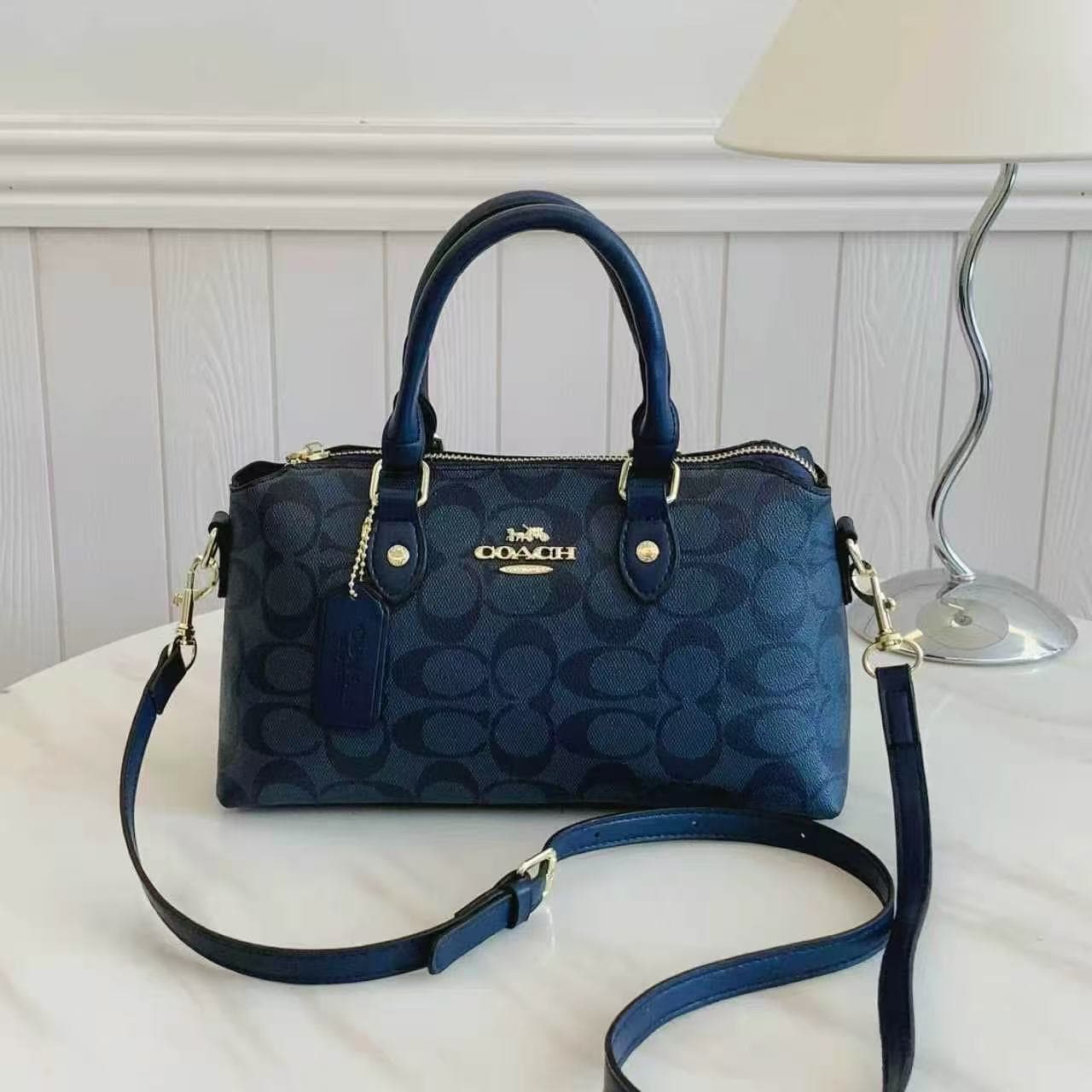 Sac à main Coach pour femme, modèle tonneau à imprimé monogramme vintage, sac bandoulière rétro à double poignée supérieure et bandoulière