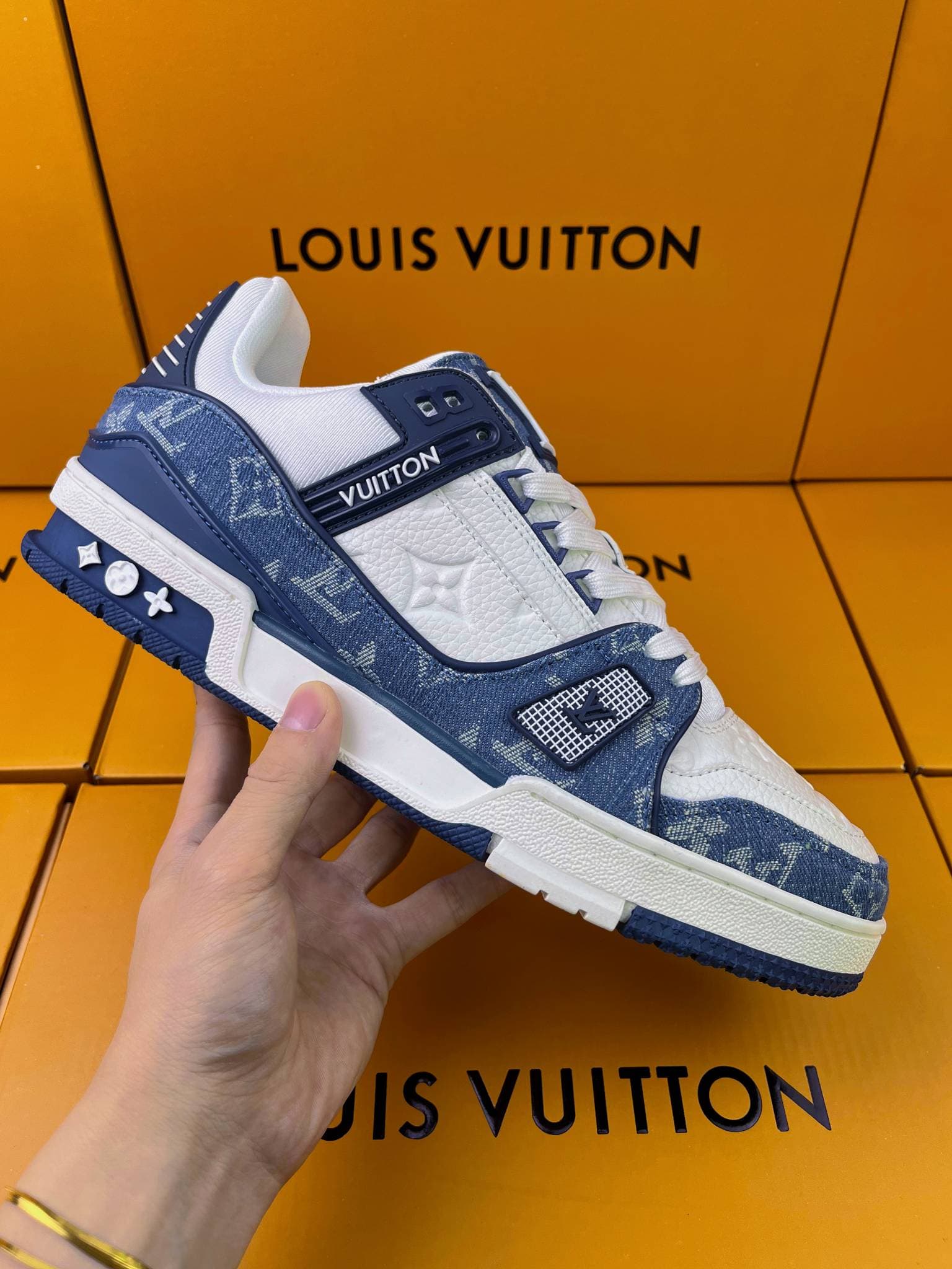 Chaussures de sport basses en cuir respirant patchwork, semelle souple et légère, style tendance et polyvalent, pour couples.
