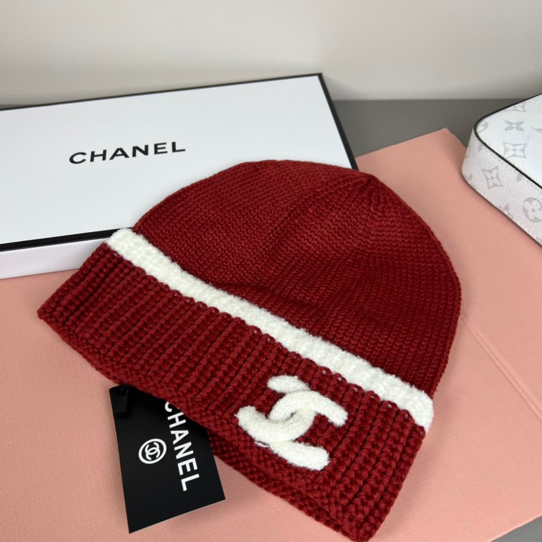 Ensemble de bonnets tricotés CHANEL - Bonnets d'hiver élégants et durables pour les jours froids, design écologique
