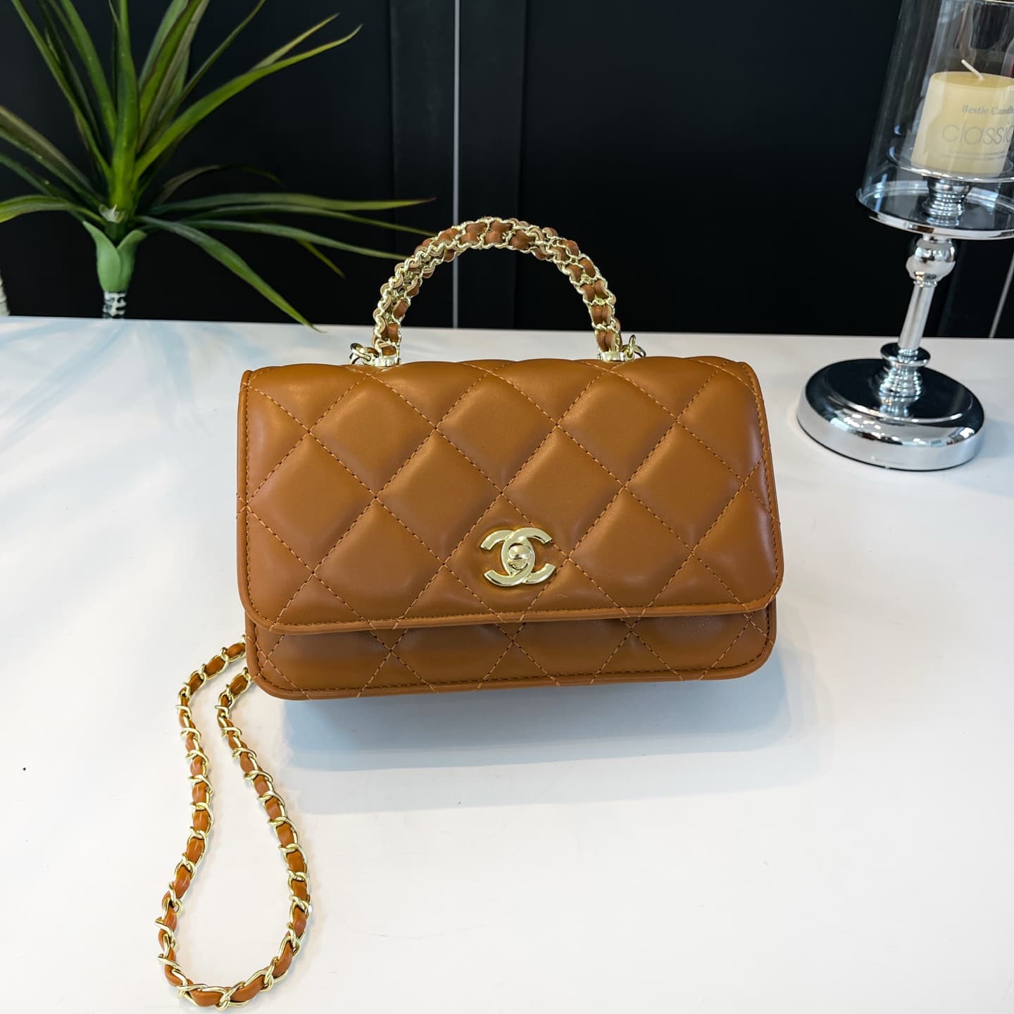 Le sac à main à chaîne en forme de diamant de haute qualité de la marque Light Luxury est à la fois tendance et polyvalent pour les trajets quot