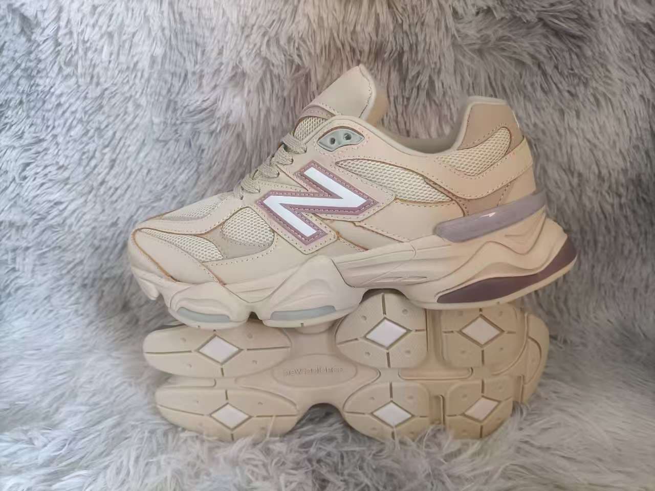 Baskets unisexes NewBalance NB9060 pour couples, style rétro décontracté, pour la course lente, style « papa ».