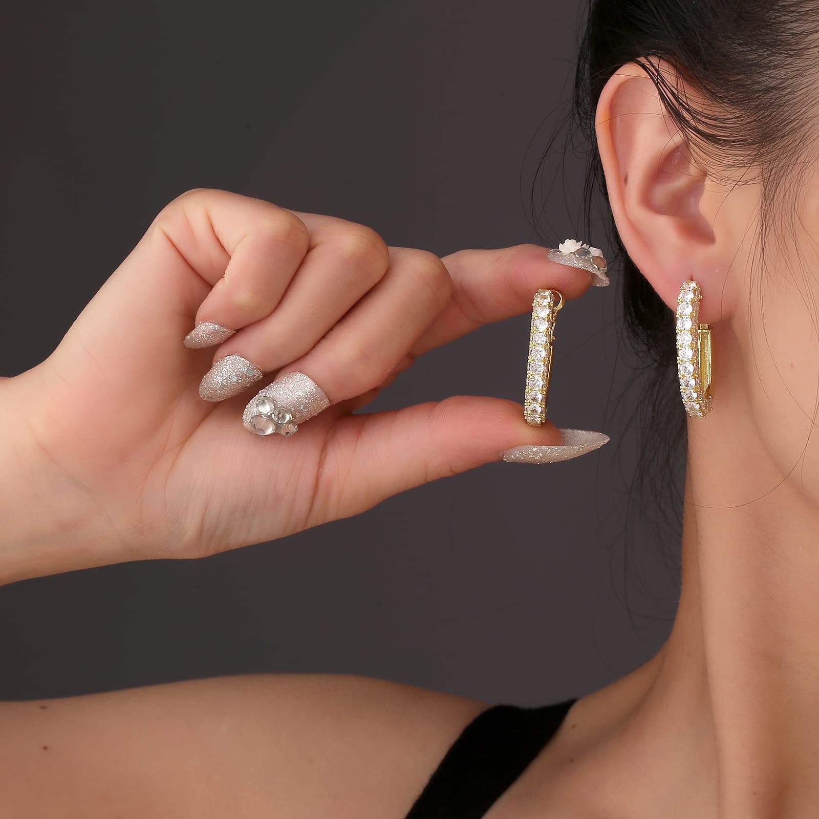 Half circle inlaid zircon pure copper ear buckle color retention long lasting temperament fashion commuter earrings