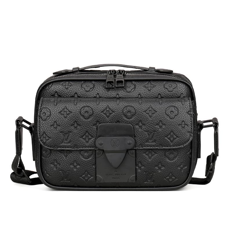 Sac bandoulière de luxe Louis Vuitton pour homme, orné d'un imprimé classique de haute qualité.