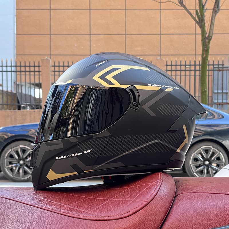 Accessoires et pièces de moto Casque de course pour voiture de rue pour homme Housse de casque intégral pour voiture électrique 3C Casque intégral pour voiture électrique automne et hiver
