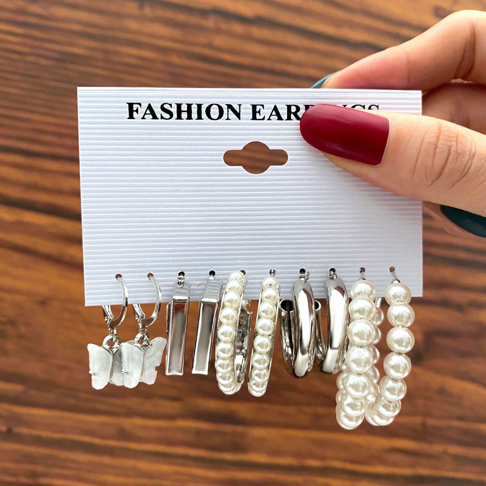 Lot de 11 boucles d'oreilles en perles torsadées en forme de cœur pour femmes, très tendance